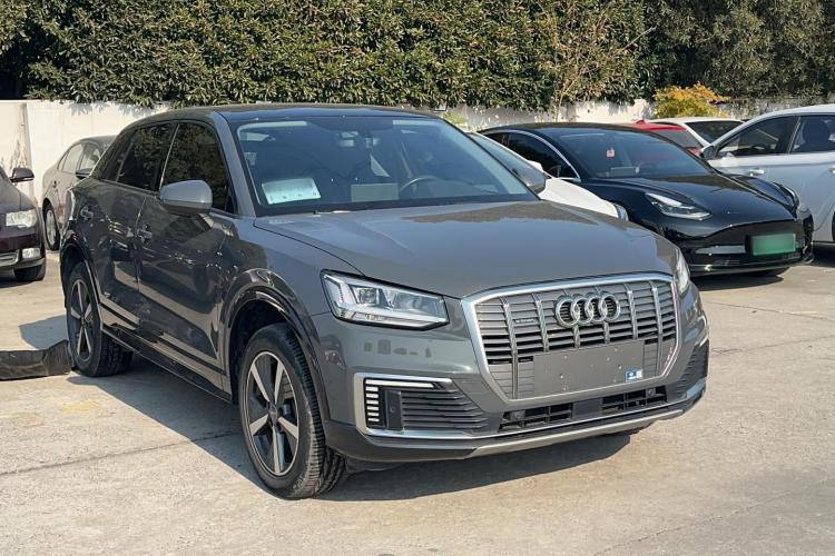 AUDI Q2L e-tron 2019 AUDI Q2L e-tron 2019