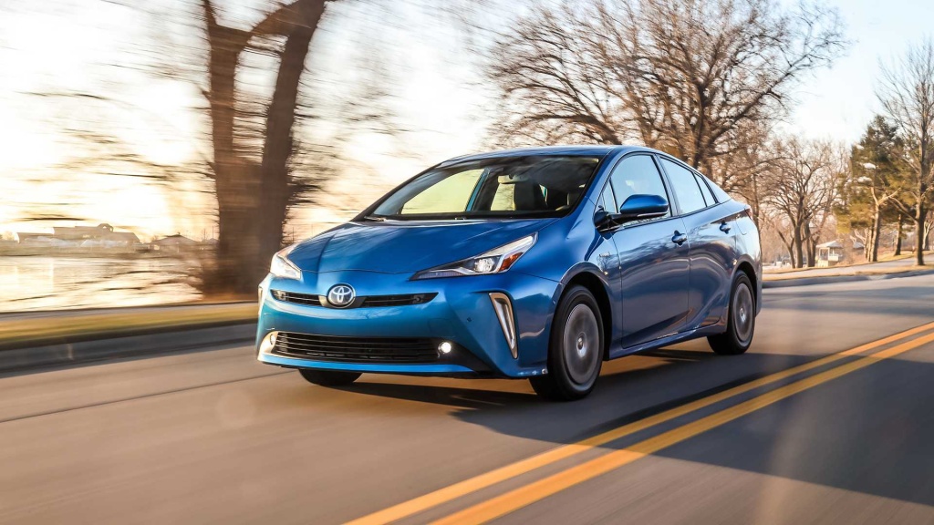 2019-toyota-prius-awd-e.jpg
