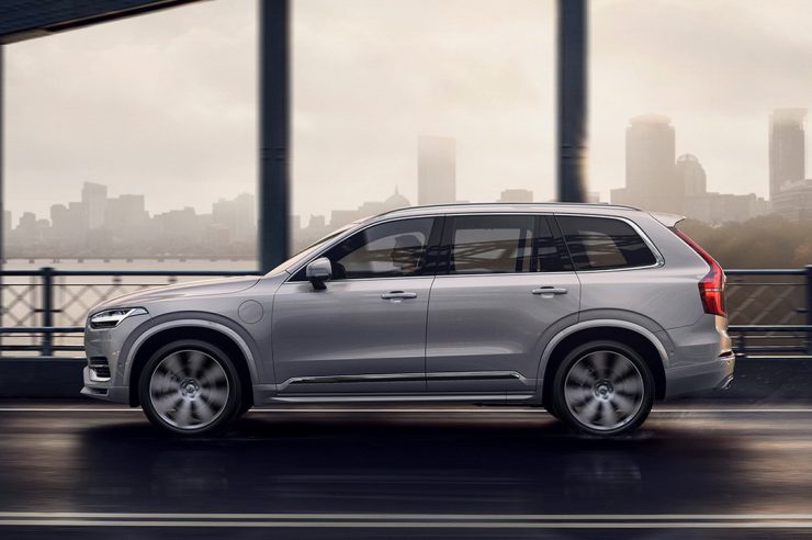 volvo-xc90-2020-thumb-740x492.jpg