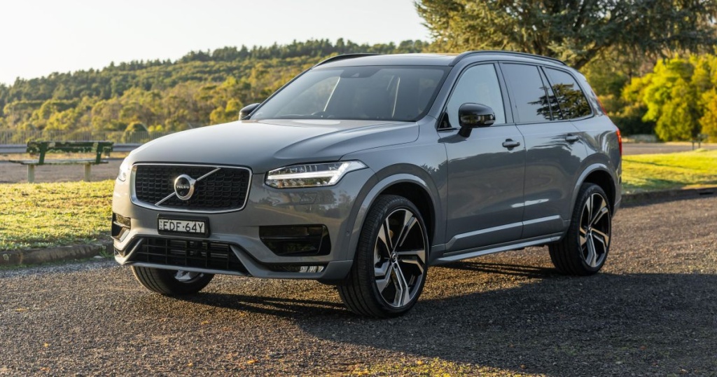 volvo-xc90-t6-r-design-1.jpg
