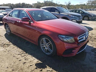 MERCEDES-BENZ E 300 2019