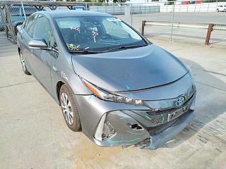 TOYOTA PRIUS PRIME LE 2020
