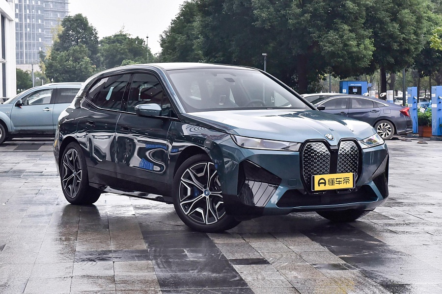 BMW iX xDrive50