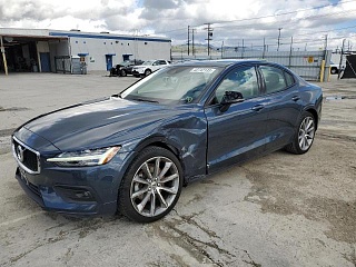 VOLVO S60 T5 MOMENTUM 2021