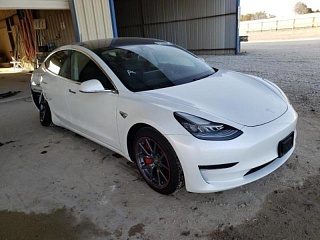 TESLA MODEL 3 2020