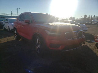 VOLVO XC40 T5 MOMENTUM 2019