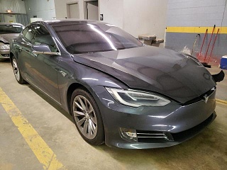 TESLA MODEL S 2016