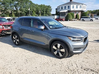 VOLVO XC40 T5 MOMENTUM 2019