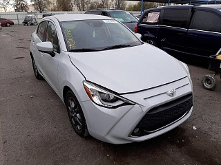 TOYOTA YARIS LE 2020