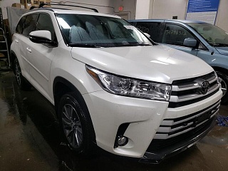 TOYOTA HIGHLANDER SE 2019