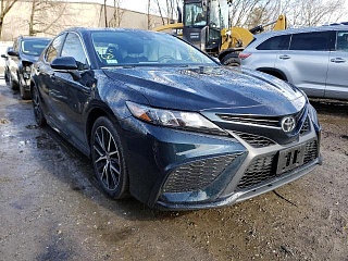 TOYOTA CAMRY SE 2021