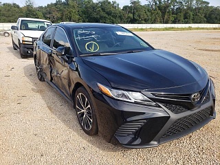 TOYOTA CAMRY SE 2020
