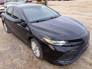TOYOTA CAMRY LE 2020