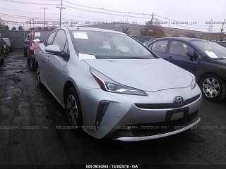 TOYOTA PRIUS, 2019