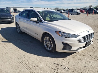 FORD FUSION SE 2019