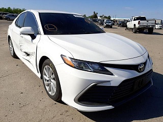 TOYOTA CAMRY LE 2021