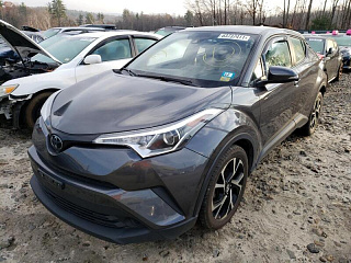 TOYOTA C-HR XLE 2018