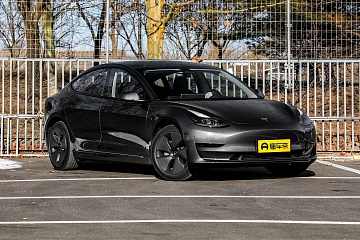 Tesla Model 3 RWD version