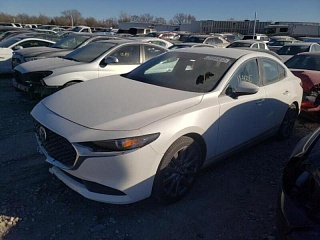 MAZDA 3 SELECT 2021