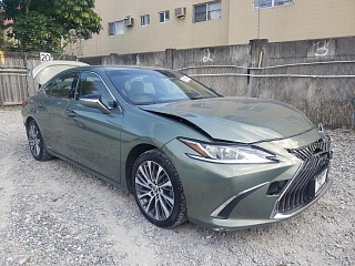 LEXUS ES 300H 2019