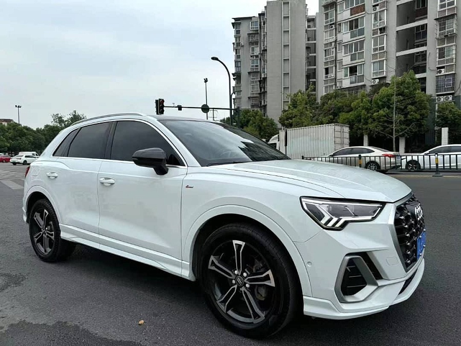AUDI Q3 2021 AUDI Q3 2021
