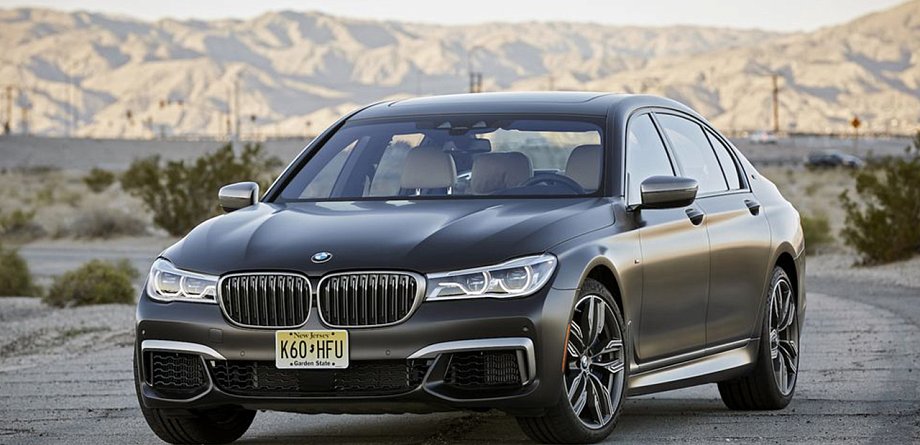 BMW прощается с двигателем V-12 