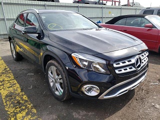 MERCEDES-BENZ GLA 250 2019
