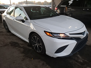 TOYOTA CAMRY SE 2020