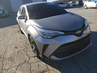 TOYOTA C-HR XLE 2020