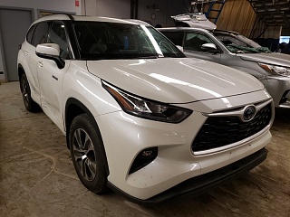 TOYOTA HIGHLANDER HYBRID XLE 2020