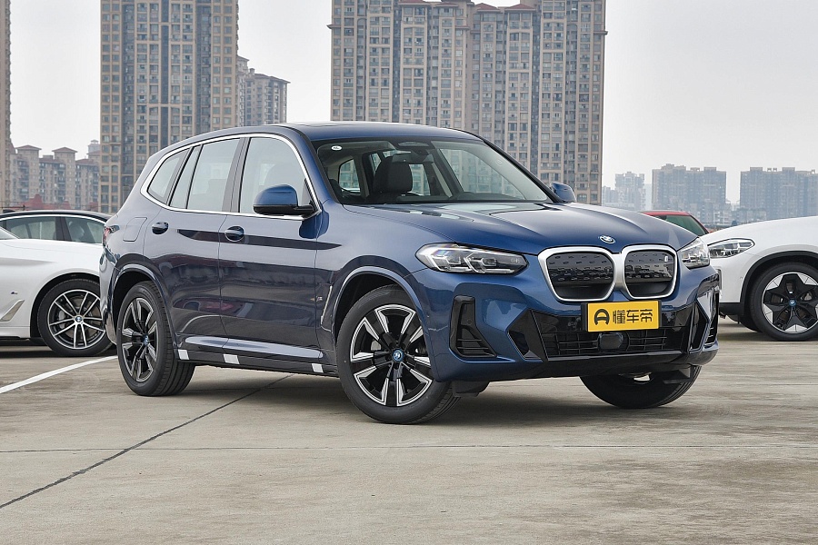 BMW iX3	modified leading model