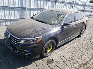 VOLKSWAGEN PASSAT SE R-LINE 2019