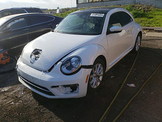 VOLKSWAGEN BEETLE SE 2019