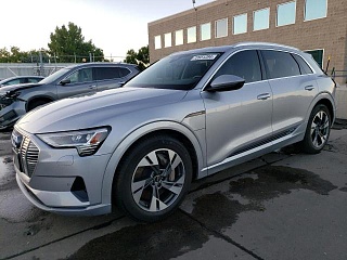 AUDI E-TRON PREMIUM 2022